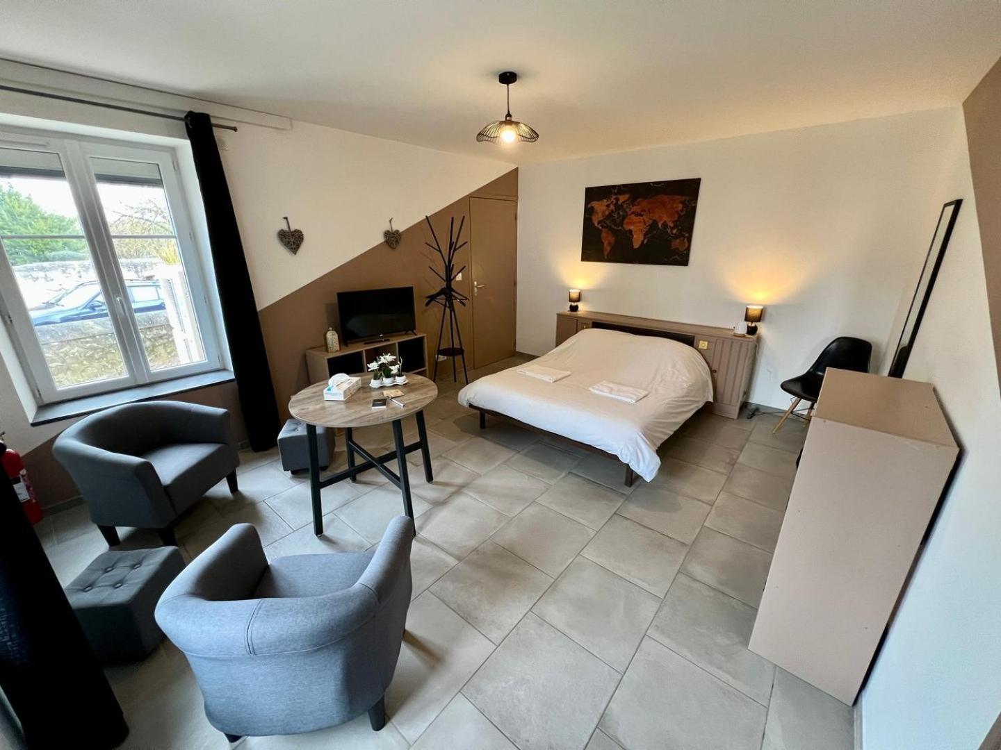 Chez Marcel - Maison 3 Chambres Lussac-les-Châteaux Esterno foto